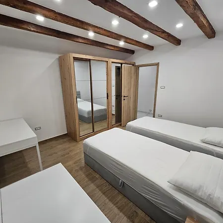 Fisherman's Lounge Apartment
